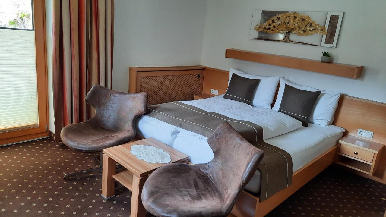 Gaestehaus Almrausch, Ferienanlage Mit Pool 那塞雷思 外观 照片