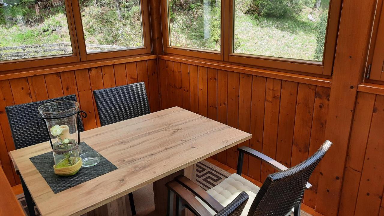 Gaestehaus Almrausch, Ferienanlage Mit Pool 那塞雷思 外观 照片