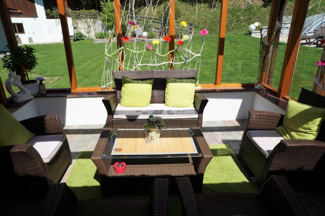 Gaestehaus Almrausch, Ferienanlage Mit Pool 那塞雷思 外观 照片